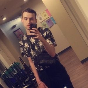 Meet your Posher, Charles